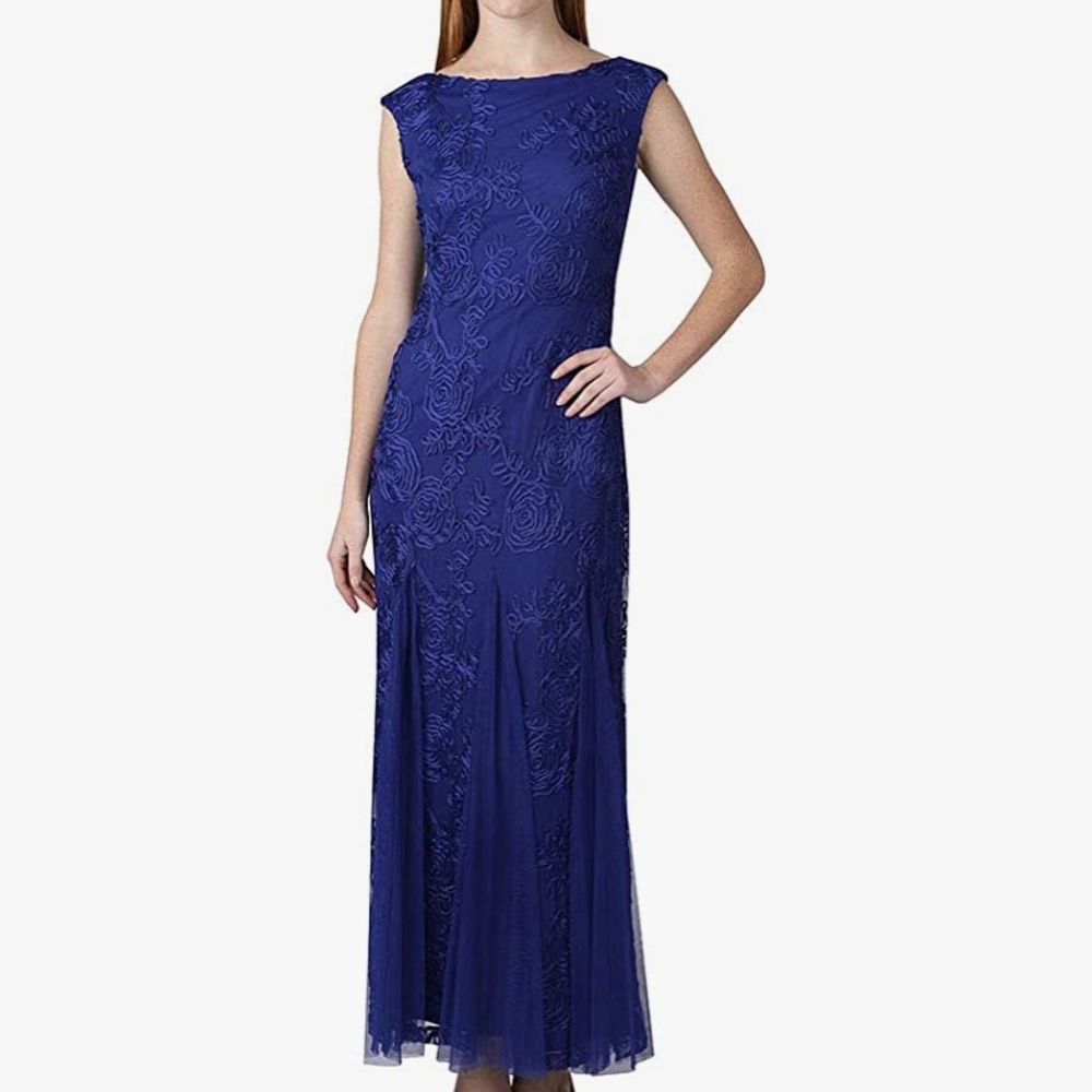 ONYX Nite Women’s Sleeveless Embroidered TulleGown